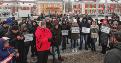 В Омске прошёл митинг, собравший друзей и знакомых погибшего Дмитрия Федорова