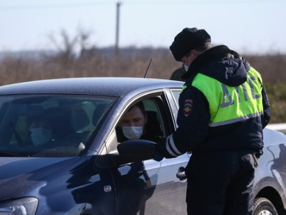 В Москве ездить на машине разрешили только поодиночке