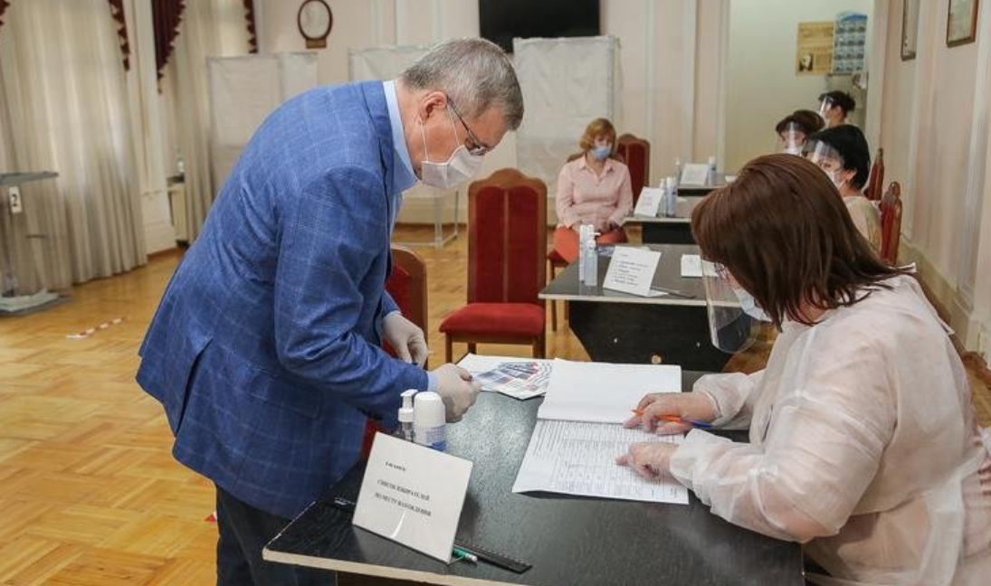 Фото избирательного участка Пятигорска. Выборы смена участка