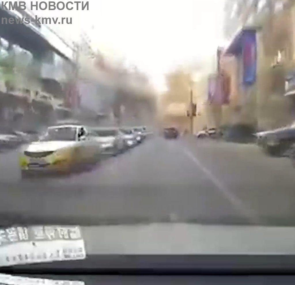 Момент взрыва в многоэтажке на северо-востоке Китая в городе Шэньян