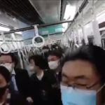 Пятнадцать человек пострадали в токийском метро, на них набросился мужчина, вооружённый ножом
