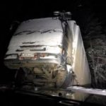 Дальнобойщик две недели выживает в тайге в сломавшейся фуре